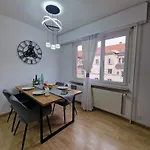 City Vibes Basel-Tolle Moeblierte Wohnung